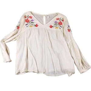 Long sleeve‎ flower embroidered blouse